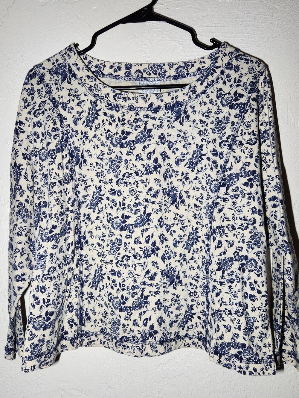 Vintage David Wayne Womens Size Large Long-Sleeve Floral Print Sweater